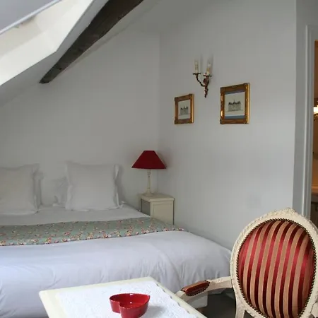 Le Beaune (Cote d'Or)