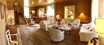 Le Hotel