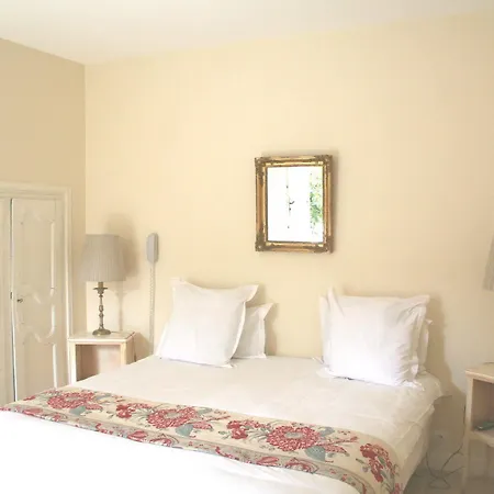 Le Hotel