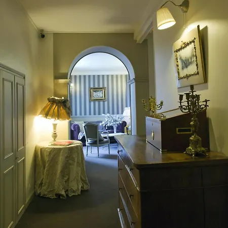 Le Hotel 3*