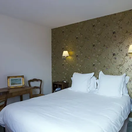 Le Beaune (Cote d'Or)