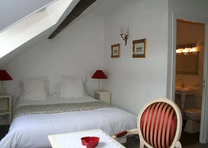 Le Beaune (Cote d'Or)