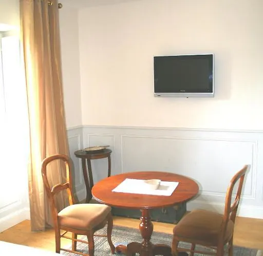 Otel Le Beaune (Cote d'Or)