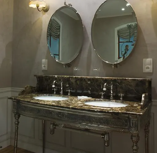 Le 3* Beaune (Cote d'Or)