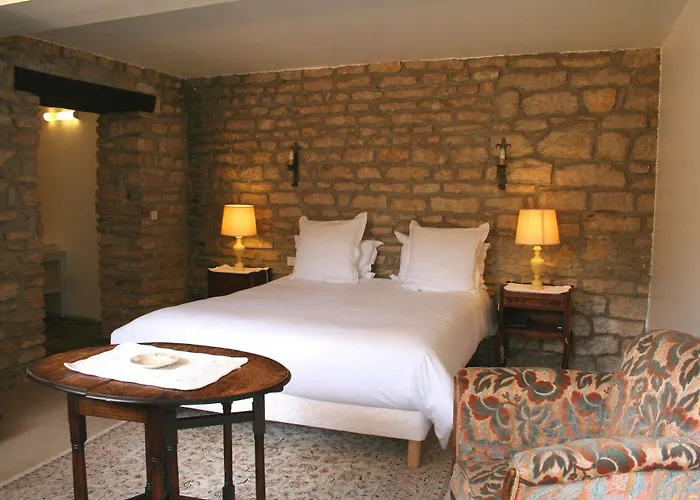 Le Beaune (Cote d'Or)