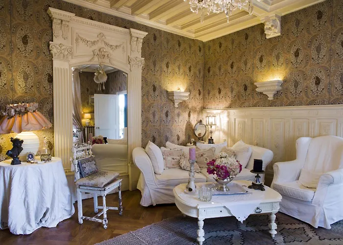 Otel Le Beaune (Cote d'Or)