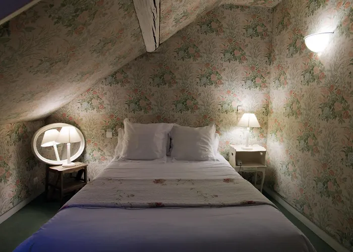 Otel Le Beaune (Cote d'Or)